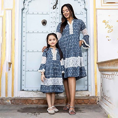 Alluring Mother Daughter Dress Combo Catalogue 2-Grey-1