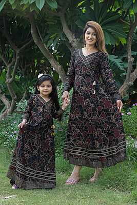 Alluring Mother Daughter Gown Combo Catalogue 2-Black-1